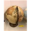 Image 4 : Two Globes - one Vintage by World Classic Series Globe & National Geographic Globe