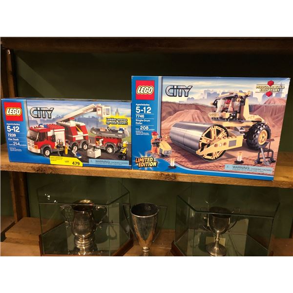 LEGO CITY Model 7746 Single-Drum Roller 208 pieces & LEGO CITY Model 7239 Fire Truck - 214 pieces -
