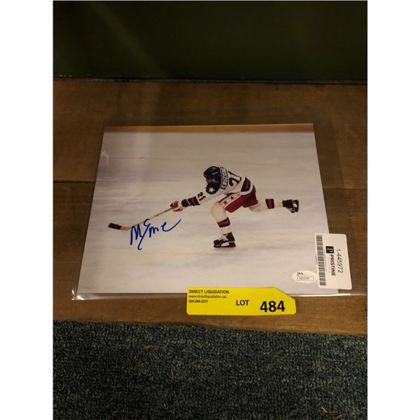 HOCKEY - Signed Photograph with COA JSA N61569 of Eruzione