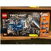 Image 1 : LEGO TECHNIC with Power Functions Model 8052 Container Truck - 686 pieces with Battery Box and Motor