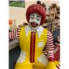 Image 4 : RONALD McDONALD - Statue from 1972 to 1986 - Extremely good condition.  Sitting, Authentic Ronald Mc