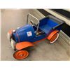 Image 2 : NEW Bigway Foods Reproduction Vintage style Metal Pedal Car
