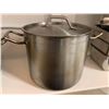 Image 3 : Lot of 2 - Large Stainless Steel Stock Pots with Lids