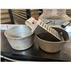 Image 2 : Lot of 2 sauce pans with grater