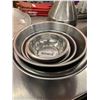 Image 1 : Lot of 8 asst size stainless mixing bowls