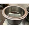 Image 3 : Lot of 5 asst size stainless mixing bowls