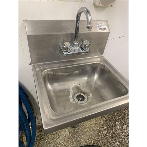 Stainless Steel Wash Station Sink. Buyer must disconnect and cap plumbing.