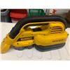 Image 1 : Dewalt 18V Cordless Vaccuum