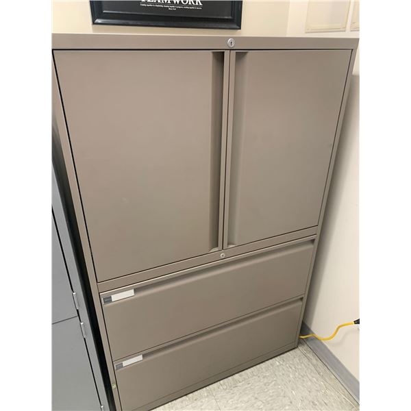 Metal double door with 2 lateral file cabinets storage