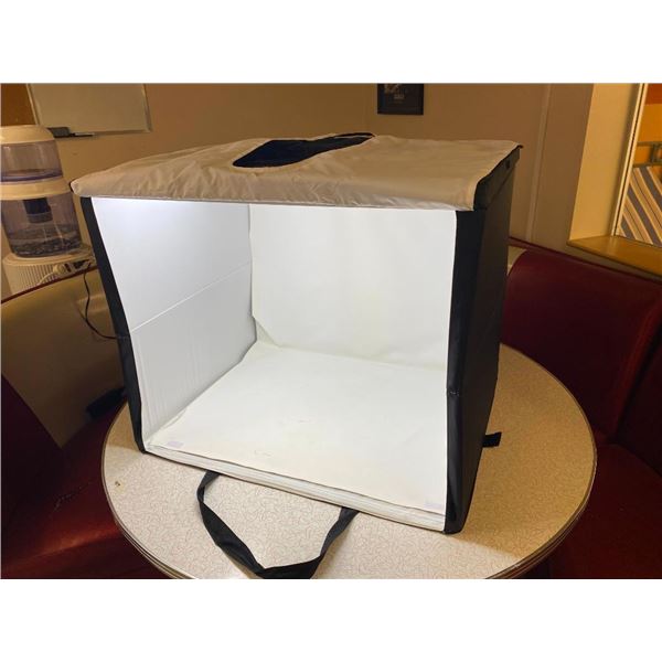 Folding Lighted Photo Box with carry case