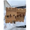 Image 6 : LOT OF EIGHT (8) - Double Grooved Low Profile Brick Moulding 1 x 2 1/2 x 10 Ft
