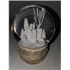 Image 1 : Snowy House Snow Globe