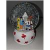 Image 2 : Canadian Snow Globe