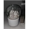 Image 3 : Ceramic House Glitter Globe