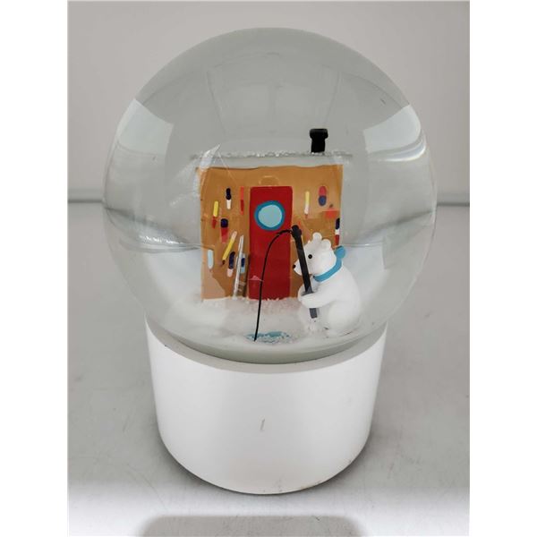 Fishing Bear Globe