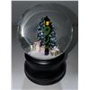 Image 1 : Christmas Scene Globe