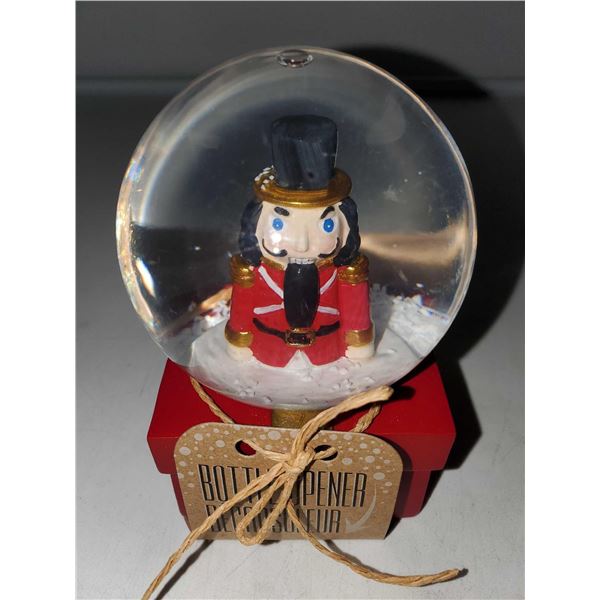 Nut Cracker Globe