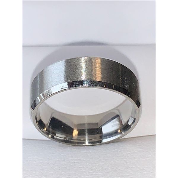 Gents Polished brushed titanium style beveled band size 10