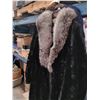 Image 4 : Corrigal Caskie Fur Coat