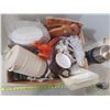 Image 2 : Box of Misc. Housewares