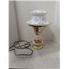 Image 1 : Lamp W/ Glass Shade