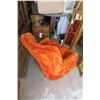 Image 3 : Vintage Orange Arm Chair