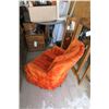 Image 4 : Vintage Orange Arm Chair