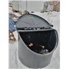 Image 2 : Garbage Dumpster
