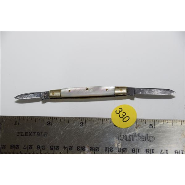 Eaton's folding knife