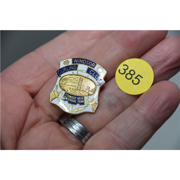 Curling antique pin - Windsor 1954