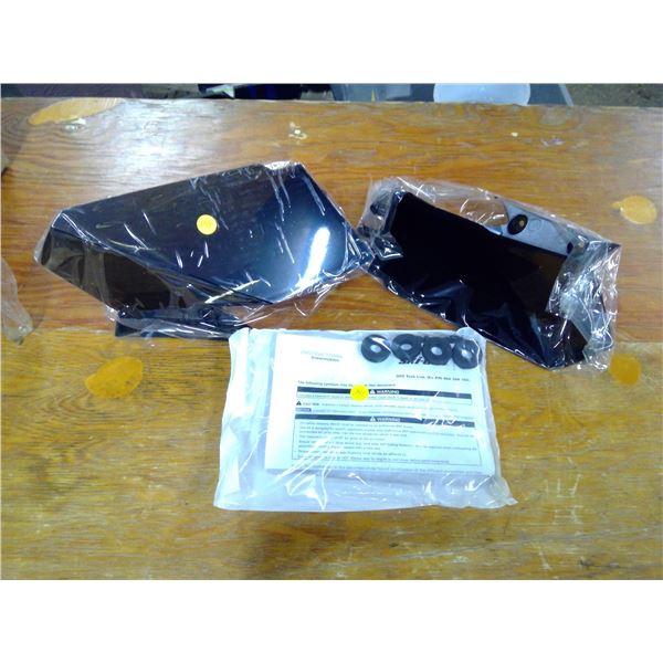 New in Box Skidoo Windshield Side Deflector 860200084 Rev-xp