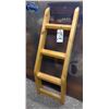 Image 1 : Solid Pine Ladder for Bunk Beds - 43" Tall, 14.5" Wide