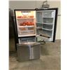 Image 2 : KENMORE STAINLESS STEEL TOP AND BOTTOM FRIDGE WITH CONTENTS MODEL 596.69983011