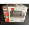 Image 2 : BLACK + DECKER 4 SLICE TOASTER OVEN