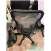 Image 2 : SPACE MESH BACK ROLLING OFFICE CHAIR