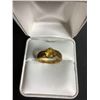 Image 1 : 18K GOLD LADIES RING WITH YELLOW STONE SIZE 17