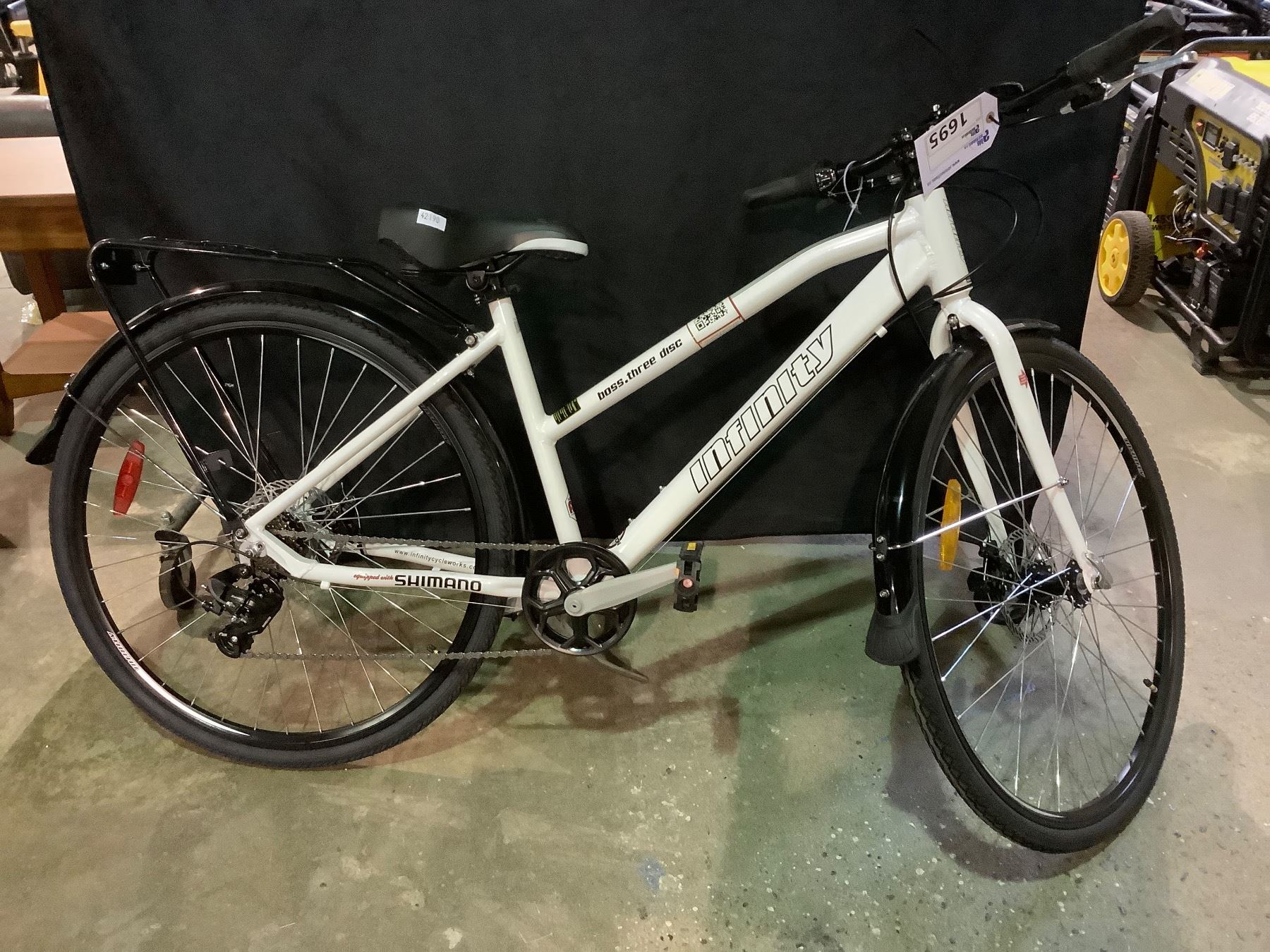 INFINITY BOSS THREE DISC 7-SPEED BICYCLE