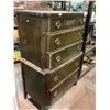 Image 2 : 5 DRAWER DRESSER 53"X35"