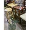 Image 2 : 2 STOOLS & FOLDING TRAY