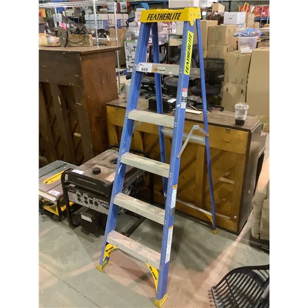 FEATHERLITE 5 STEP LADDER