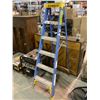 Image 1 : FEATHERLITE 5 STEP LADDER