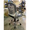 Image 2 : GREY MESHBACK ROLLING OFFICE CHAIR