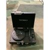 Image 2 : SMALL VICTROLA TURNTABLE IN CARRYCASE
