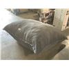 Image 2 : GIANT CRASH PILLOW