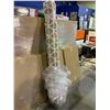 Image 2 : BEIGE AND WHITE 66" AREA RUG