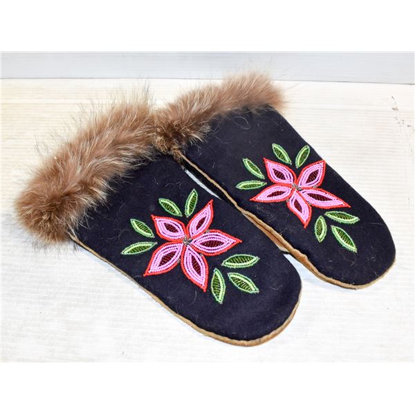 HANDMADE NATIVE MITTS BEADED WITH FUR TRIM