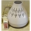 Image 1 : ESSENTIAL OIL AROMATHERAPY DIFFUSER ULTRASONIC