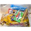 Image 1 : BAG OF ASSORTED CHOCOLATE BARS & CANDY