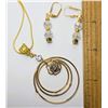 Image 1 : 25)  SET OF GOLD TONE AND CLEAR SWAROVSKI CRYSTAL