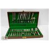 Image 1 : ONEIDA SILVERSMITHS CUTLERY SET IN WOOD CHEST BOX